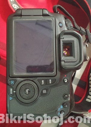 canon 60D DSLR camera